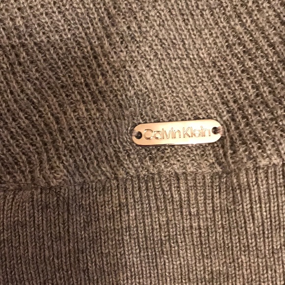 Gorgeous Calvin klen sweater . - Picture 3 of 3